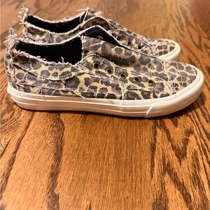 Gypsy Jazz Leopard Print Slip-On Sneakers Size 8